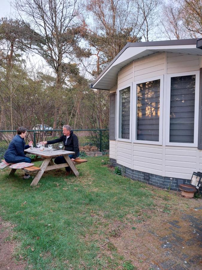 Ruim En Gezellig Chalet Voor 2 Personen Op De Veluwe Recreatiepark De Oude Driest 皮滕 外观 照片